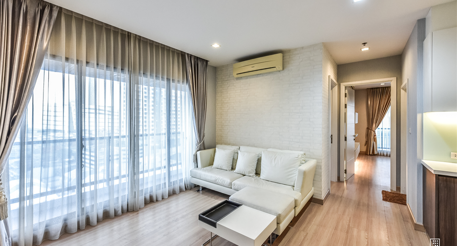 For rent 2 bedrooms condo 
