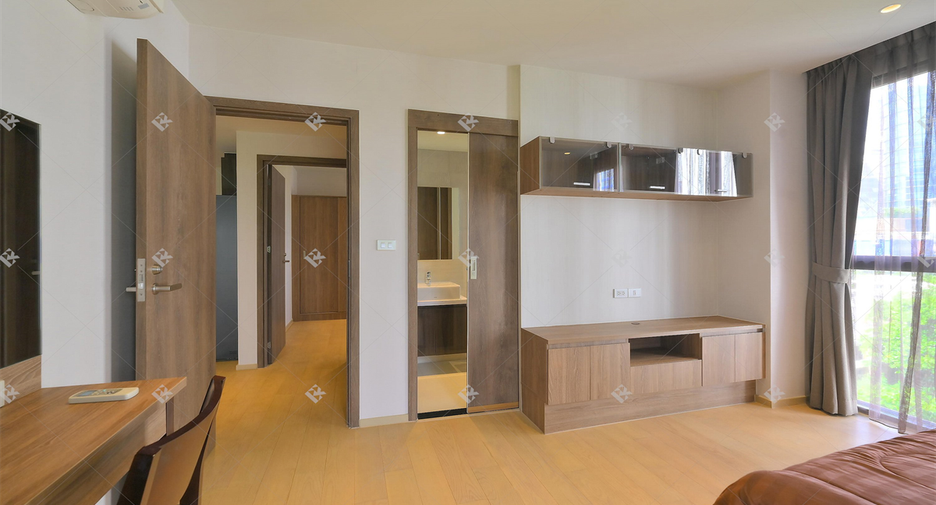 For rent 2 bedrooms condo in Watthana, Bangkok
