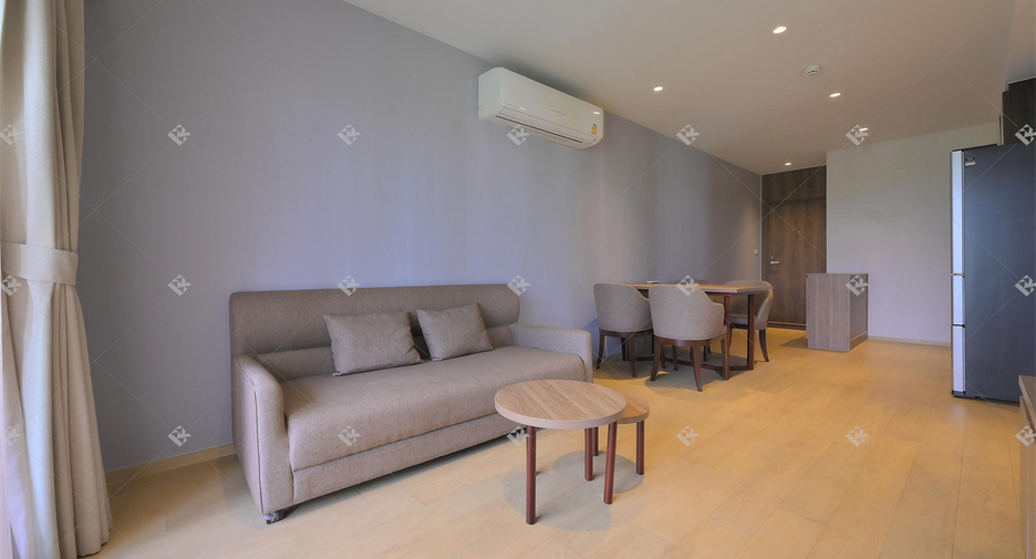 For rent 2 bedrooms condo in Watthana, Bangkok