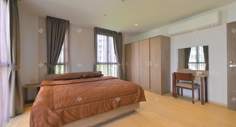For rent 2 bedrooms condo in Watthana, Bangkok