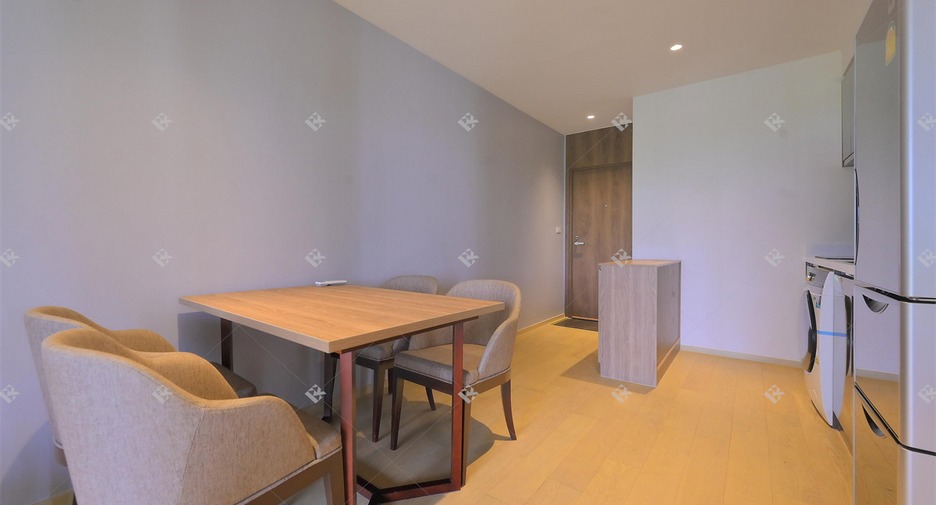 For rent 2 bedrooms condo in Watthana, Bangkok