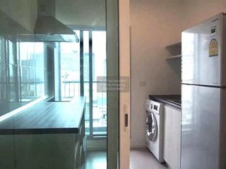 For rent 2 bedrooms condo in Thon Buri, Bangkok