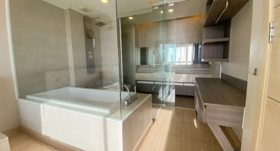 Condo en alquiler de 2 habitaciones en Jomtien, Pattaya
