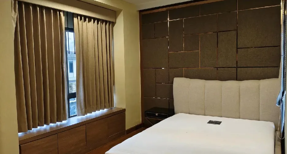 À vendre et à louer 4 chambres maison à Don Mueang, Bangkok