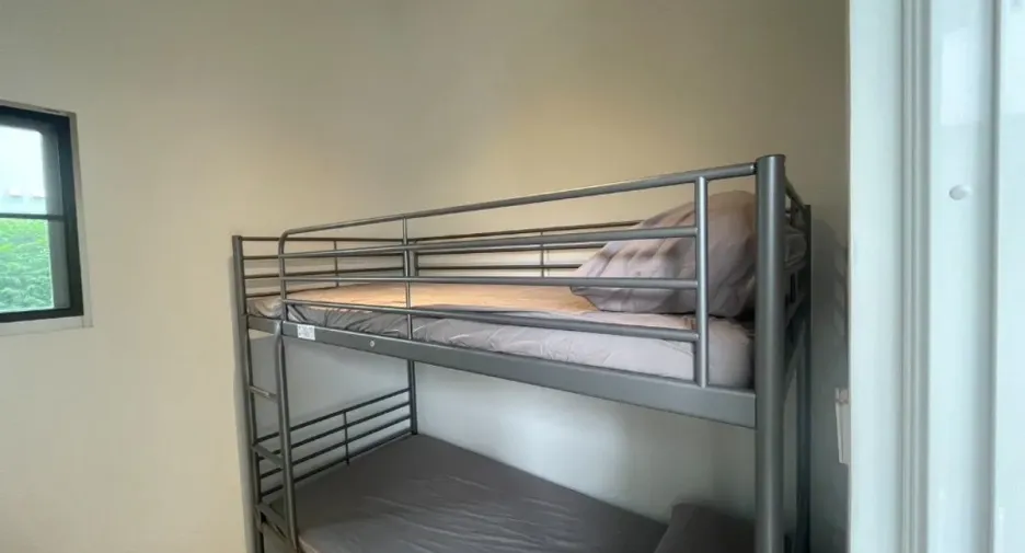 Casa en venta y en alquiler de 4 habitaciones en Lat Krabang, Bangkok