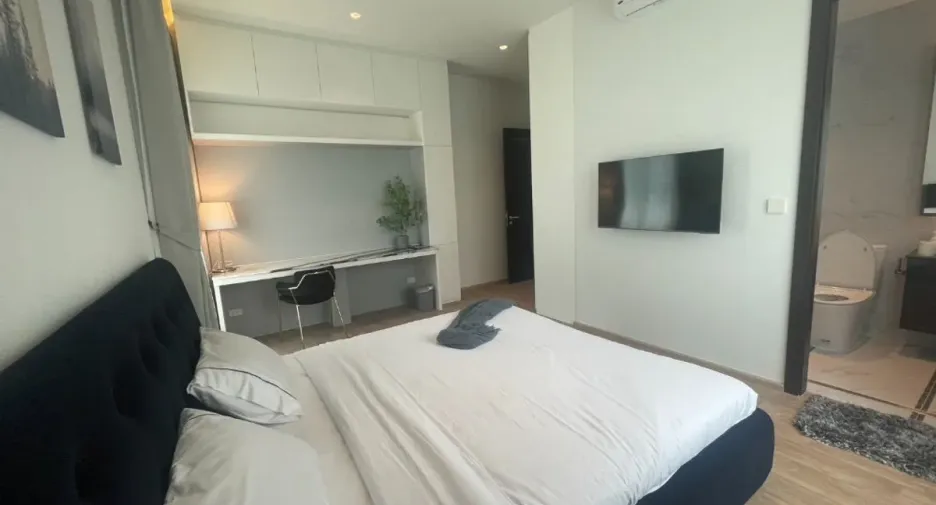 Casa en venta y en alquiler de 4 habitaciones en Lat Krabang, Bangkok