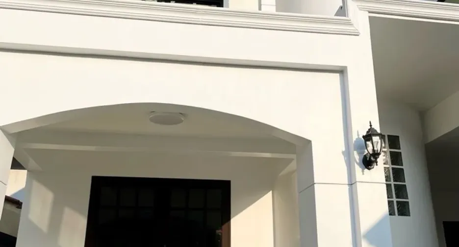 Casa en venta y en alquiler de 4 habitaciones en Nong Chok, Bangkok