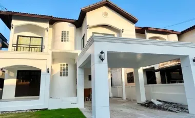 Casa en venta y en alquiler de 4 habitaciones en Nong Chok, Bangkok