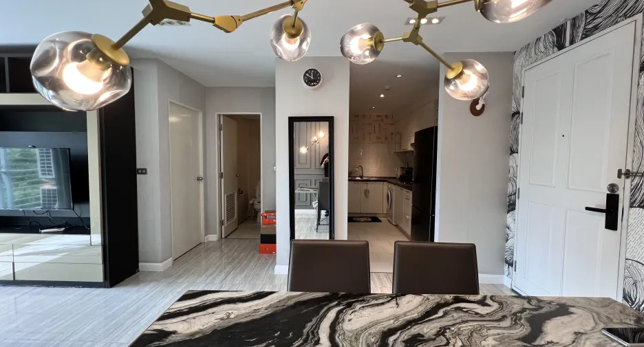 For rent 2 bedrooms condo in Watthana, Bangkok