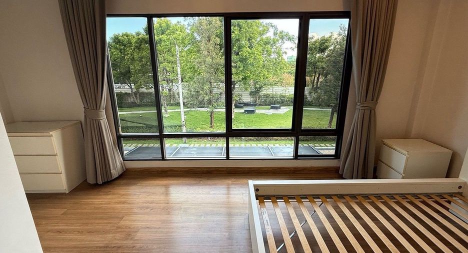 Haus zur Miete mit 4 Zimmer in Prawet, Bangkok