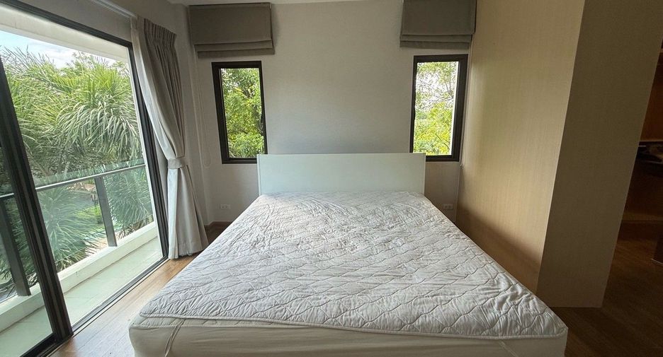 Haus zur Miete mit 4 Zimmer in Prawet, Bangkok