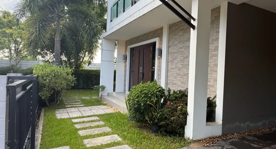 For rent 4 ベッドルーム house in Prawet, Bangkok