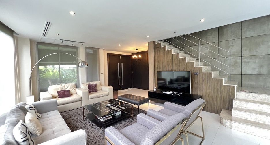 For rent 3 bedrooms house in Prawet, Bangkok