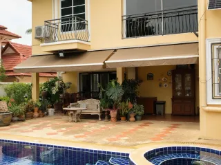 Villa en venta de 6 habitaciones en Bang Lamung, Chonburi