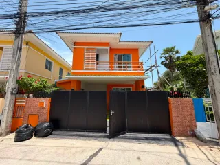 Villa en venta de 3 habitaciones en Bang Lamung, Chonburi