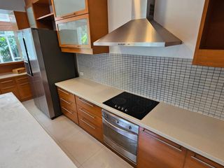 For rent 4 bedrooms house in Khlong Toei, Bangkok