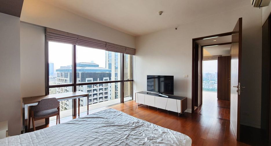 À louer 2 chambres condo à Pathum Wan, Bangkok