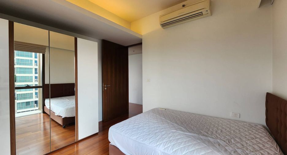 À louer 2 chambres condo à Pathum Wan, Bangkok