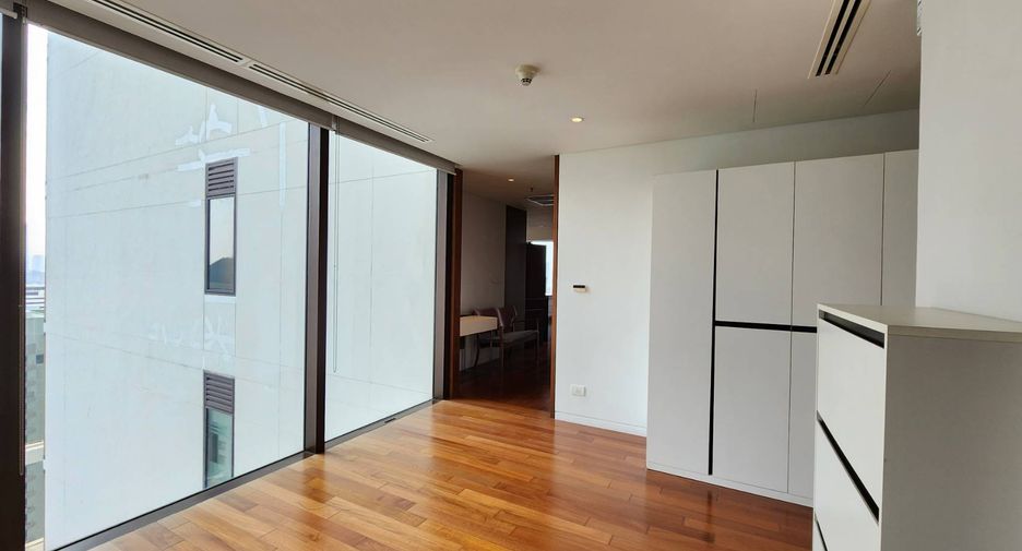 À louer 2 chambres condo à Pathum Wan, Bangkok