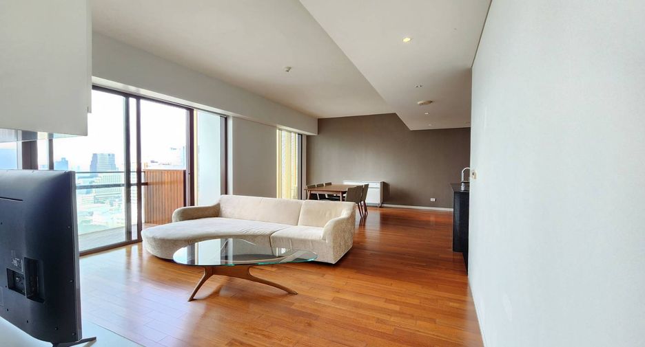 À louer 2 chambres condo à Pathum Wan, Bangkok