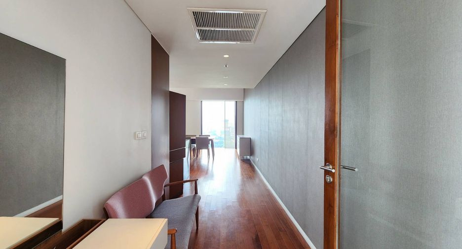 À louer 2 chambres condo à Pathum Wan, Bangkok
