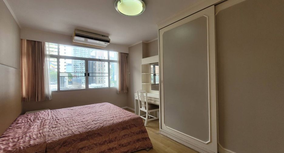 Condo en alquiler de 4 habitaciones en Khlong Toei, Bangkok