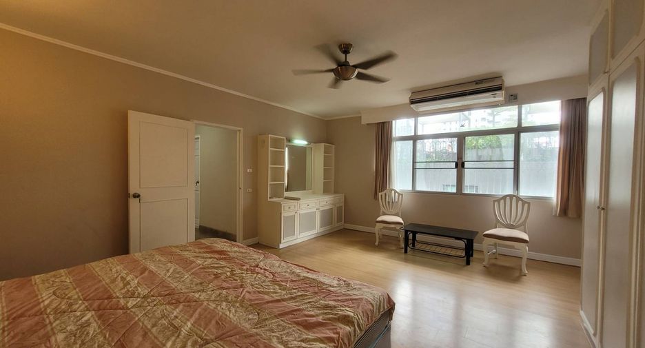 Condo en alquiler de 4 habitaciones en Khlong Toei, Bangkok