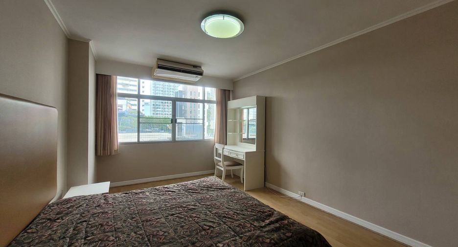 Condo en alquiler de 4 habitaciones en Khlong Toei, Bangkok