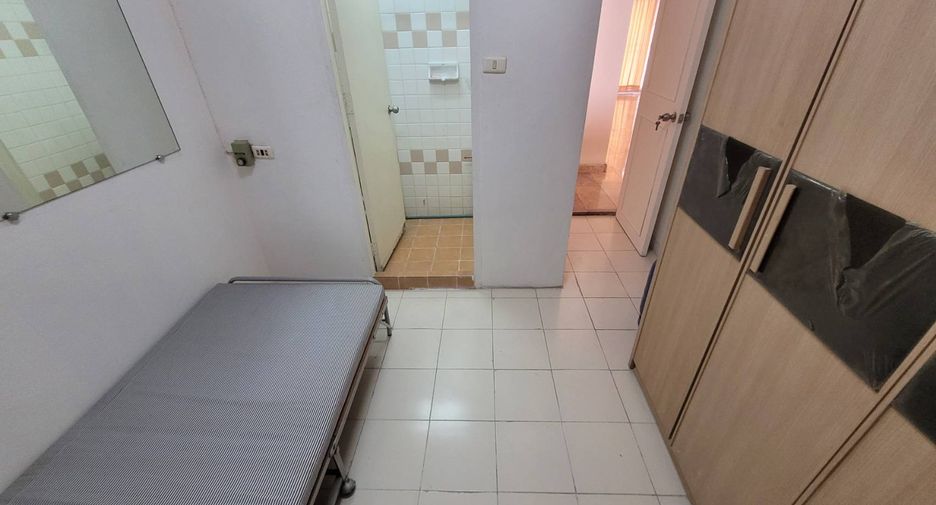 Condo en alquiler de 4 habitaciones en Khlong Toei, Bangkok