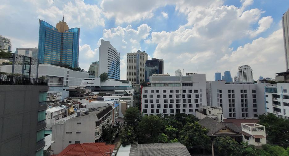 Condo en alquiler de 4 habitaciones en Khlong Toei, Bangkok