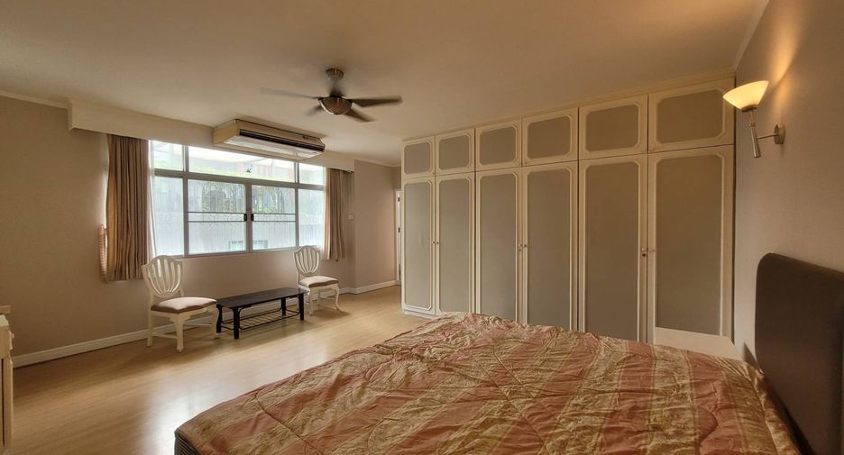 Condo en alquiler de 4 habitaciones en Khlong Toei, Bangkok