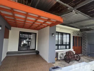 For sale 2 bedrooms townhouse in Thalang, Phuket