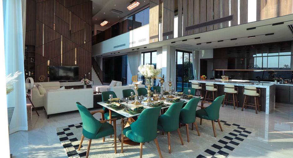 Haus zum Kauf mit 5 Zimmer in Bang Lamung, Chonburi