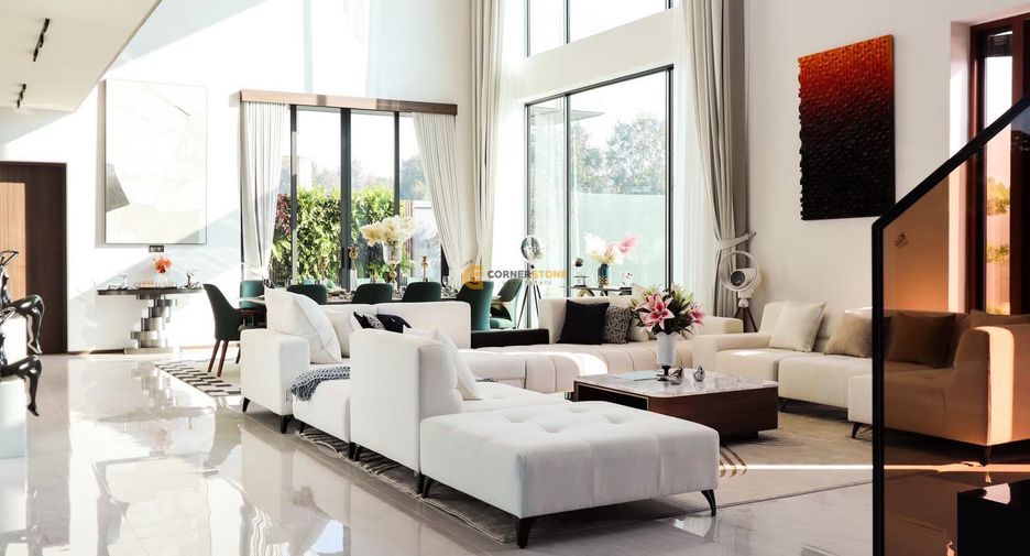 Haus zum Kauf mit 5 Zimmer in Bang Lamung, Chonburi