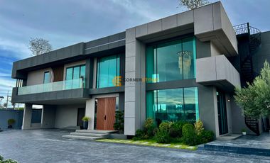 Haus zum Kauf mit 5 Zimmer in Bang Lamung, Chonburi