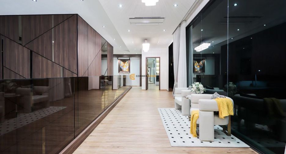 Haus zum Kauf mit 5 Zimmer in Bang Lamung, Chonburi