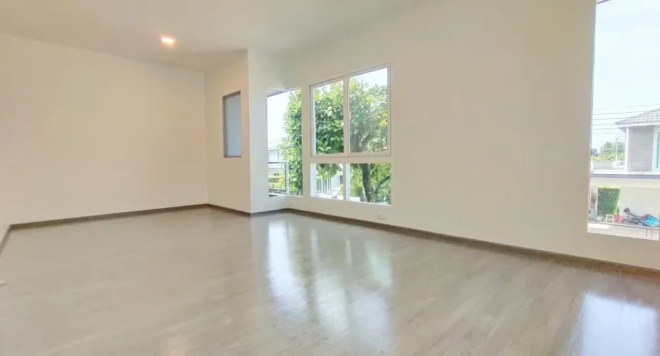 À vendre 3 chambres maison à Bang Yai, Nonthaburi