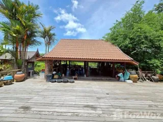 À vendre 5 chambres maison à Klaeng, Rayong
