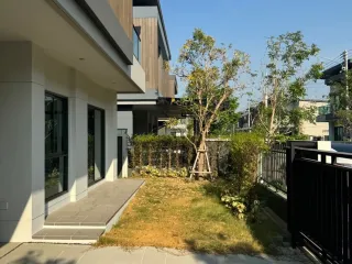 出租 3 卧室 独立屋 在 Lam Luk Ka, Pathum Thani