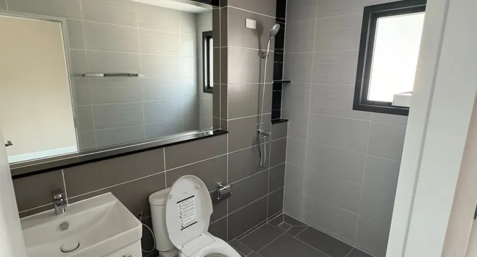 Haus zur Miete mit 3 Zimmer in Lam Luk Ka, Pathum Thani