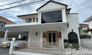 Haus zur Miete und zum Kauf mit 4 Zimmer in Pak Kret, Nonthaburi