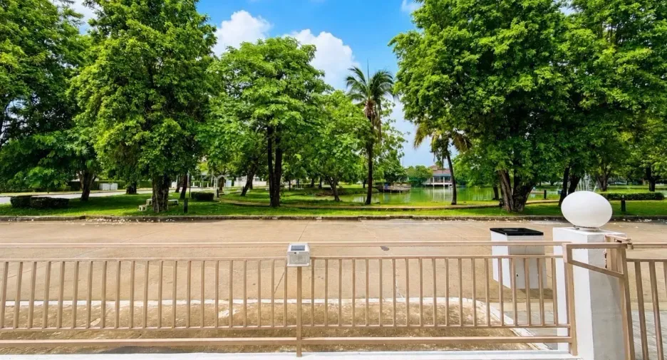 ให้เช่า และ ขาย 4 ห้องนอน บ้านเดี่ยว ใน ปากเกร็ด, นนทบุรี