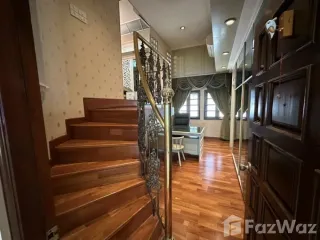 Аренда 5 спальни дом в Сатхон, Бангкок