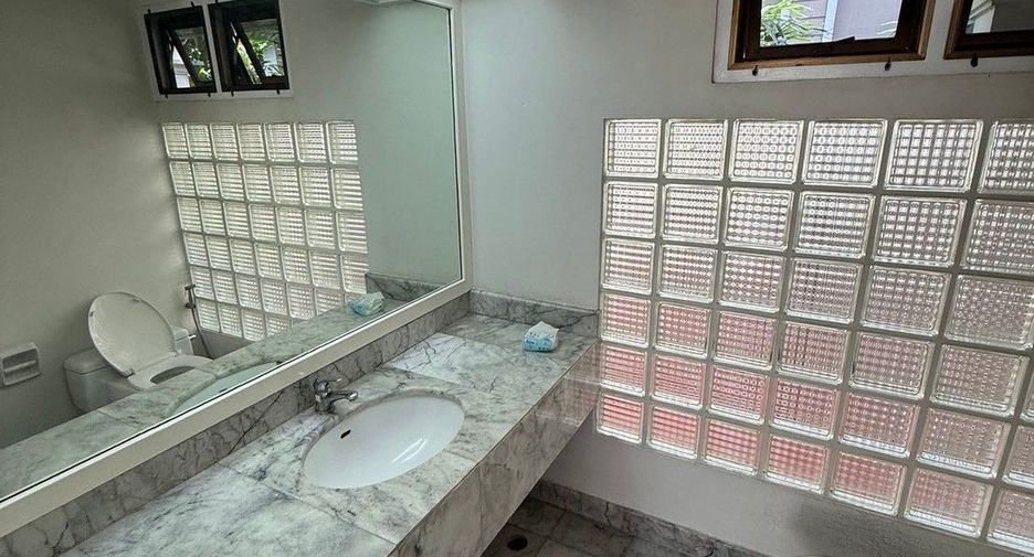 Casa en alquiler de 3 habitaciones en Khan Na Yao, Bangkok