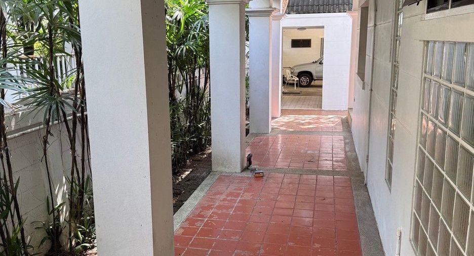 Casa en alquiler de 3 habitaciones en Khan Na Yao, Bangkok