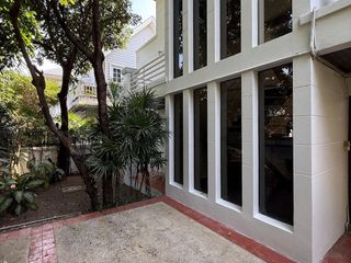 À louer 3 chambres maison à Khan Na Yao, Bangkok