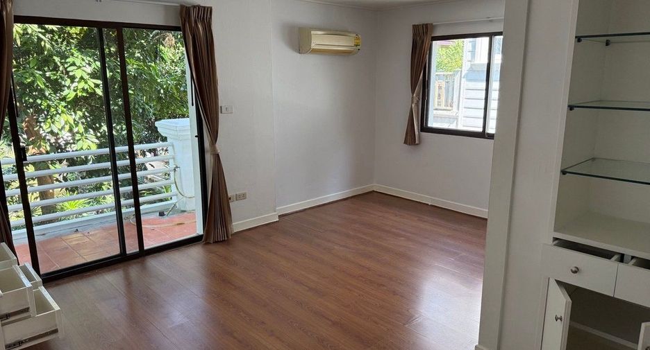 Casa en alquiler de 3 habitaciones en Khan Na Yao, Bangkok