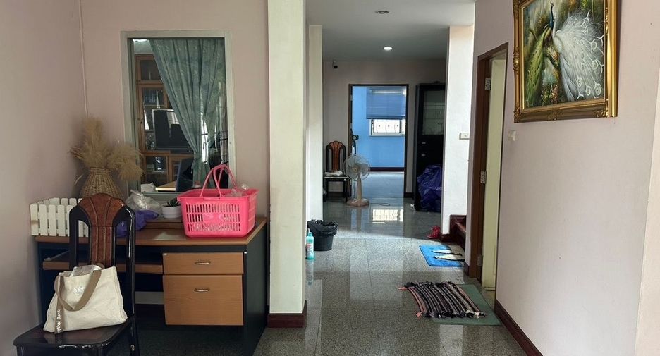 Haus zum Kauf und zur Miete mit 3 Zimmer in Min Buri, Bangkok
