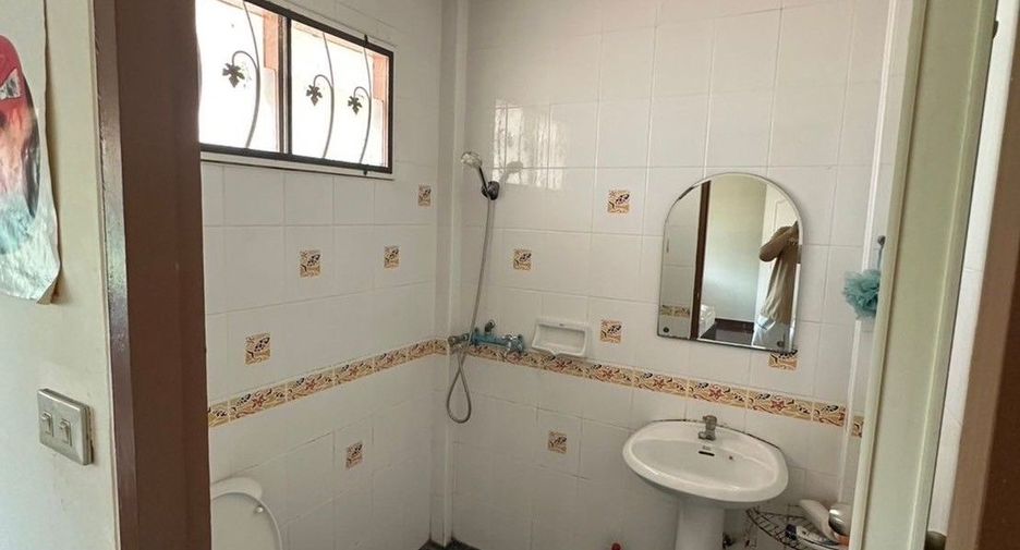 Haus zum Kauf und zur Miete mit 3 Zimmer in Min Buri, Bangkok