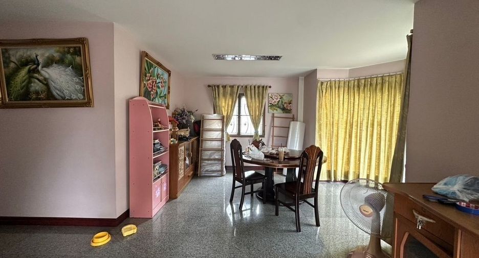 Haus zum Kauf und zur Miete mit 3 Zimmer in Min Buri, Bangkok